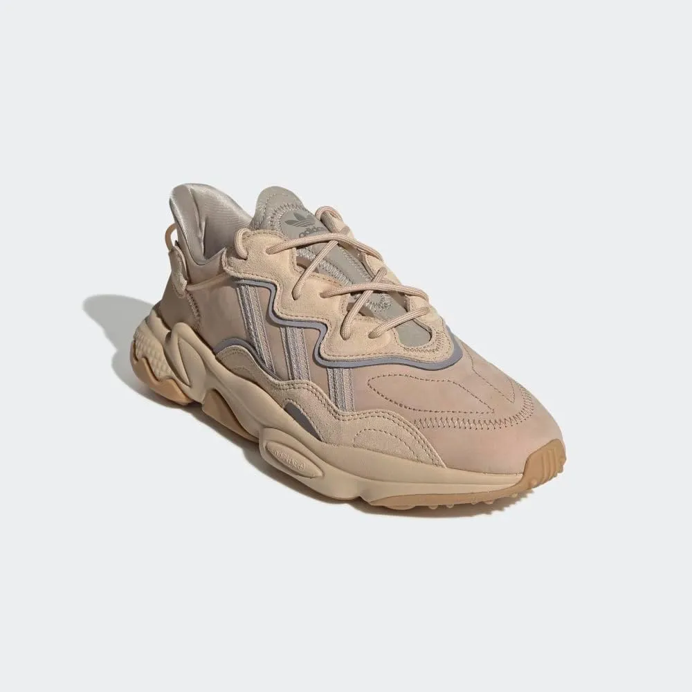 adidas Originals Men's Ozweego Sneaker