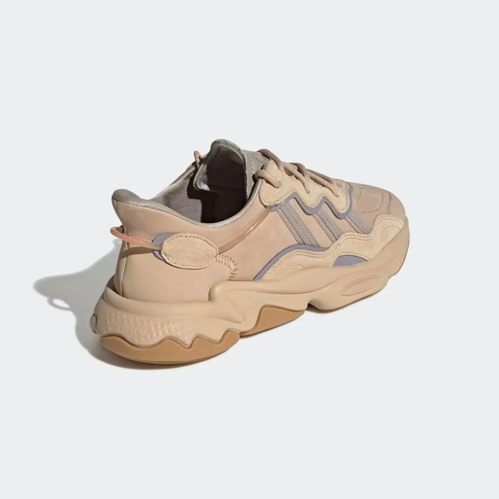 adidas Originals Men's Ozweego Sneaker