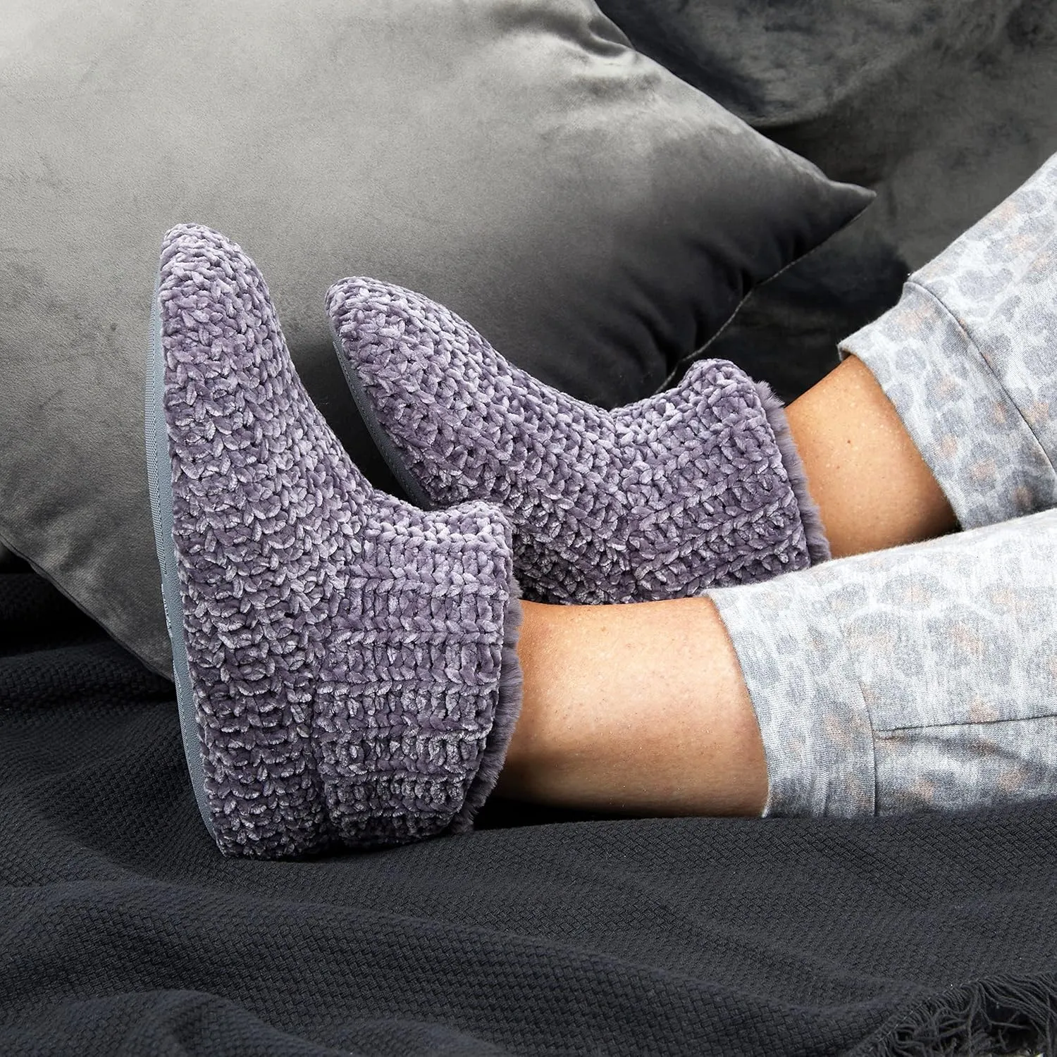 Dearfoams Women's Chenille Bootie Slipper