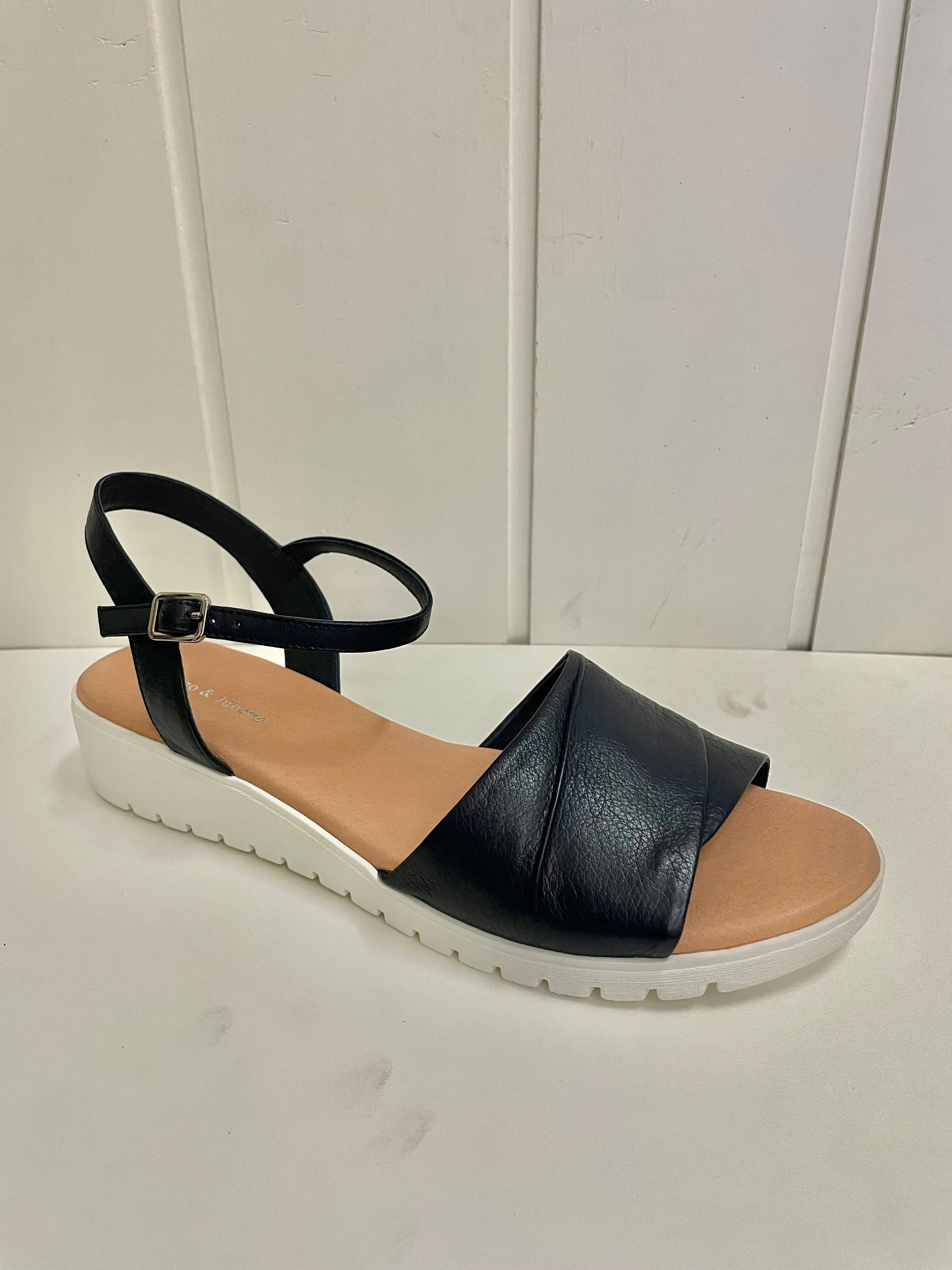 Django & Juliette Mauro Navy / White