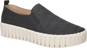Easy Street Women's Peppy Sneaker