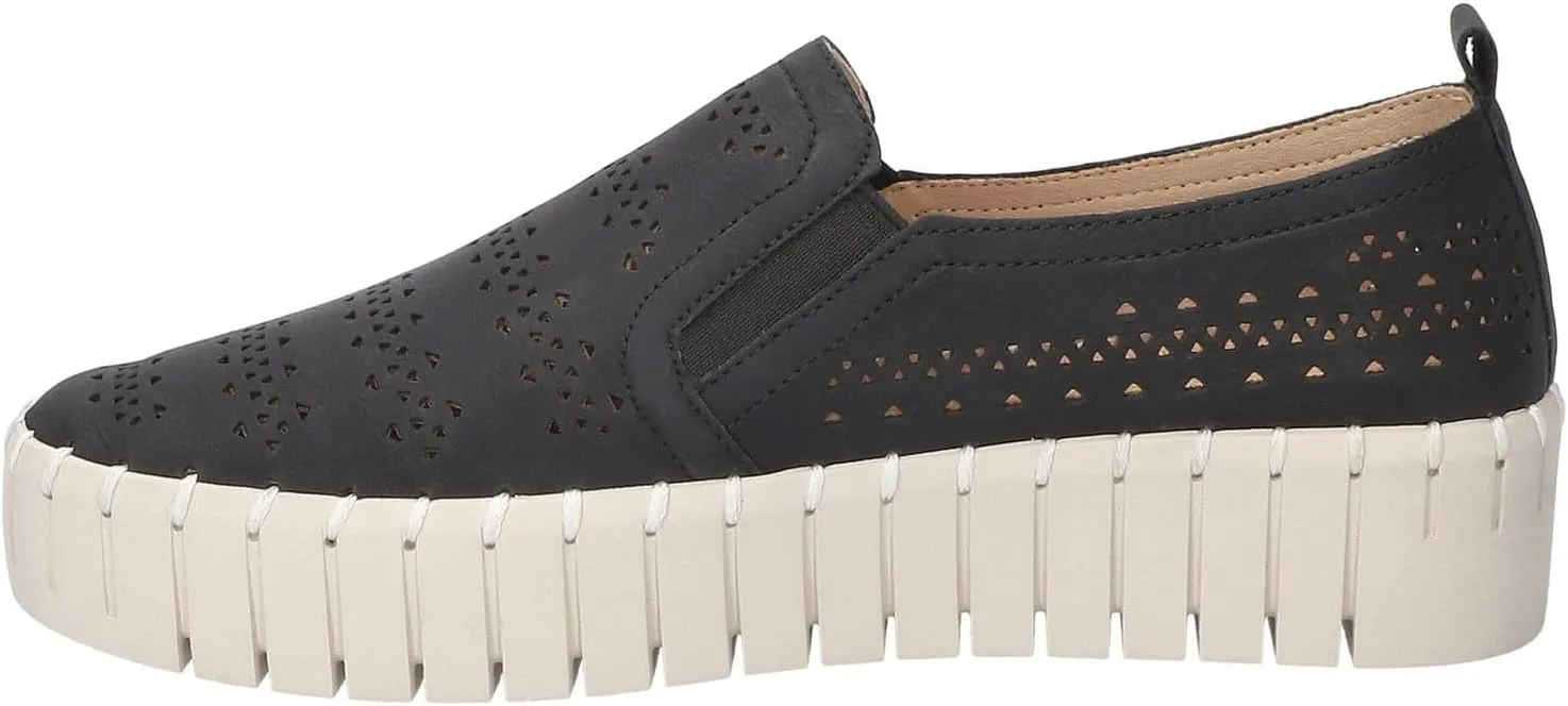 Easy Street Women's Peppy Sneaker