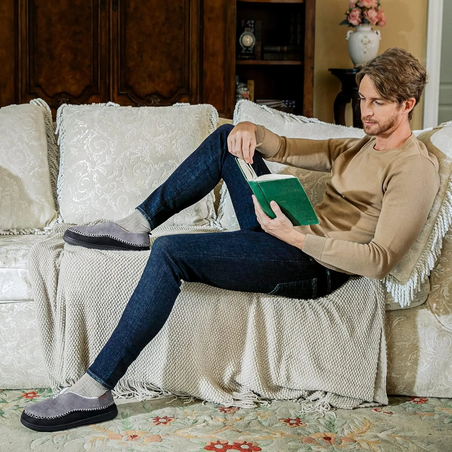 EverFoams Men's Moccasin Slippers Memory Foam Indoor/Outdoor Warm Suede House Shoes with Fuzzy Sherpa Lining