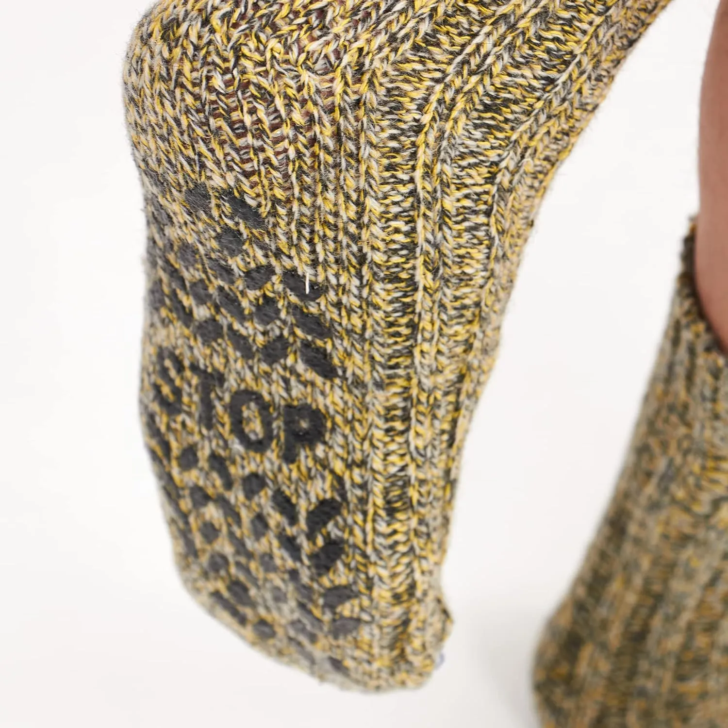 GoWith Unisex Merino Wool Slipper Socks, Thick Warm No Slip Cozy Grip Non-Skid Hospital Winter Socks for Men & Women