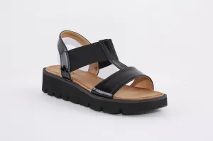 HEAVENLY FEET - RTIZ CHUNKY FLAT FASHION SANDAL - BLACK PATENT