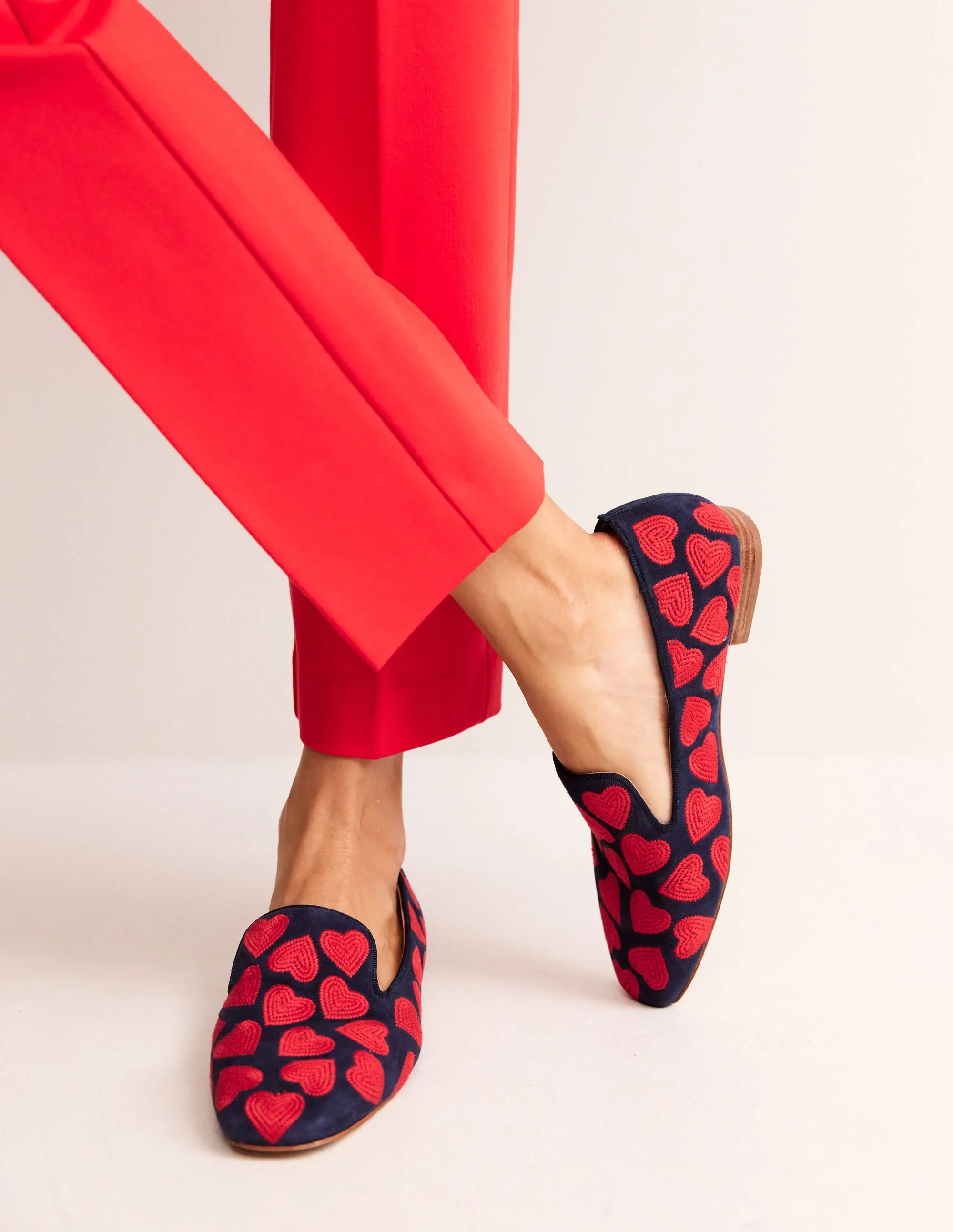 Loafer im Slipper-Stil-Marineblau, Rote Herzen