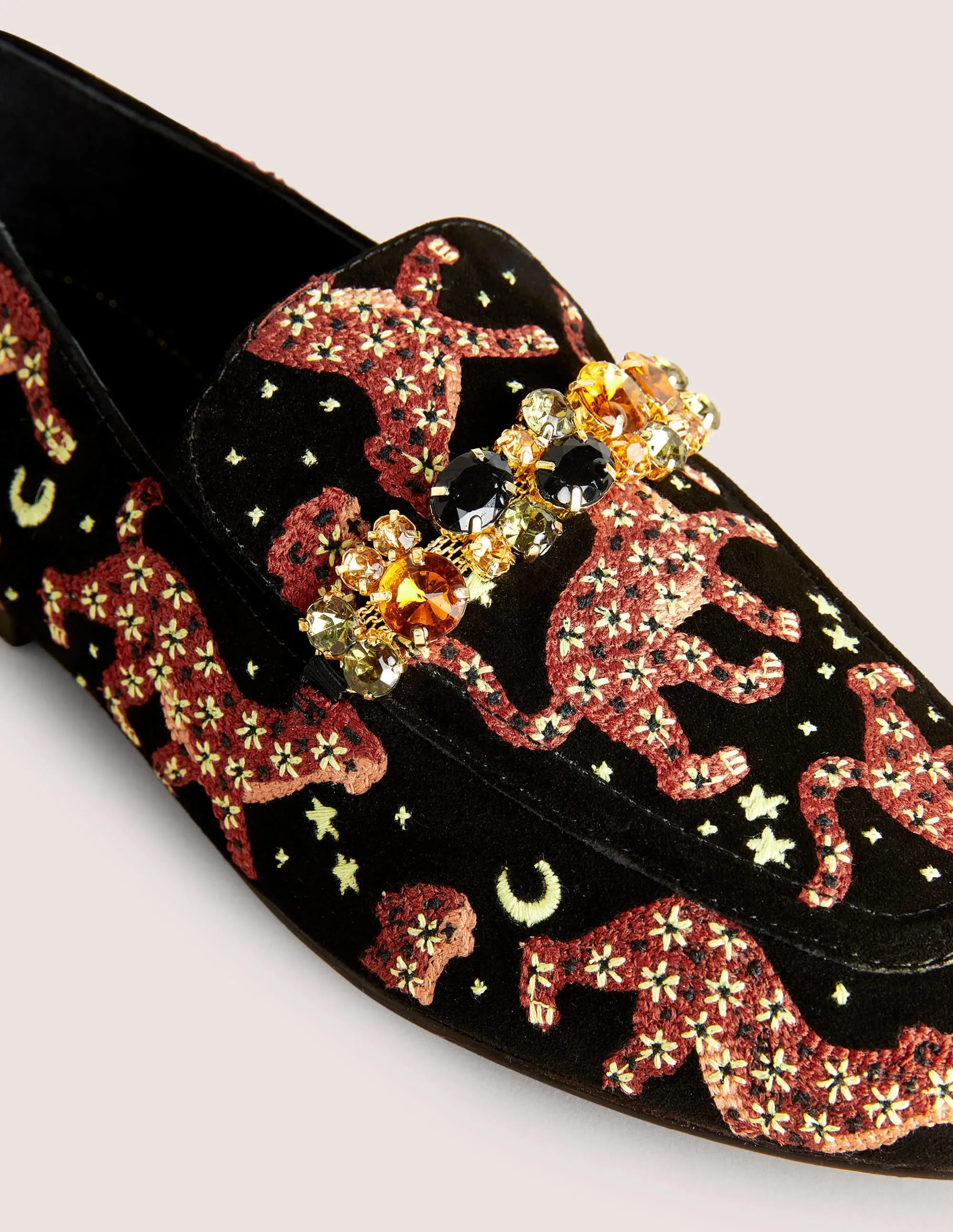 Loafer mit verzierter Borte-Schwarz, Gestickte Geparden