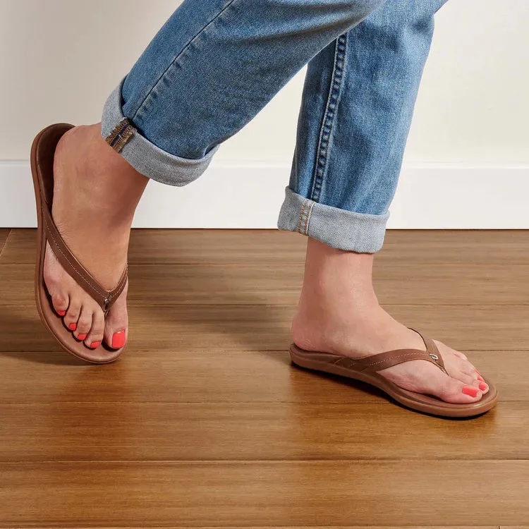 Olukai Women's Honu Leather Beach Sandals - Tan/Tan