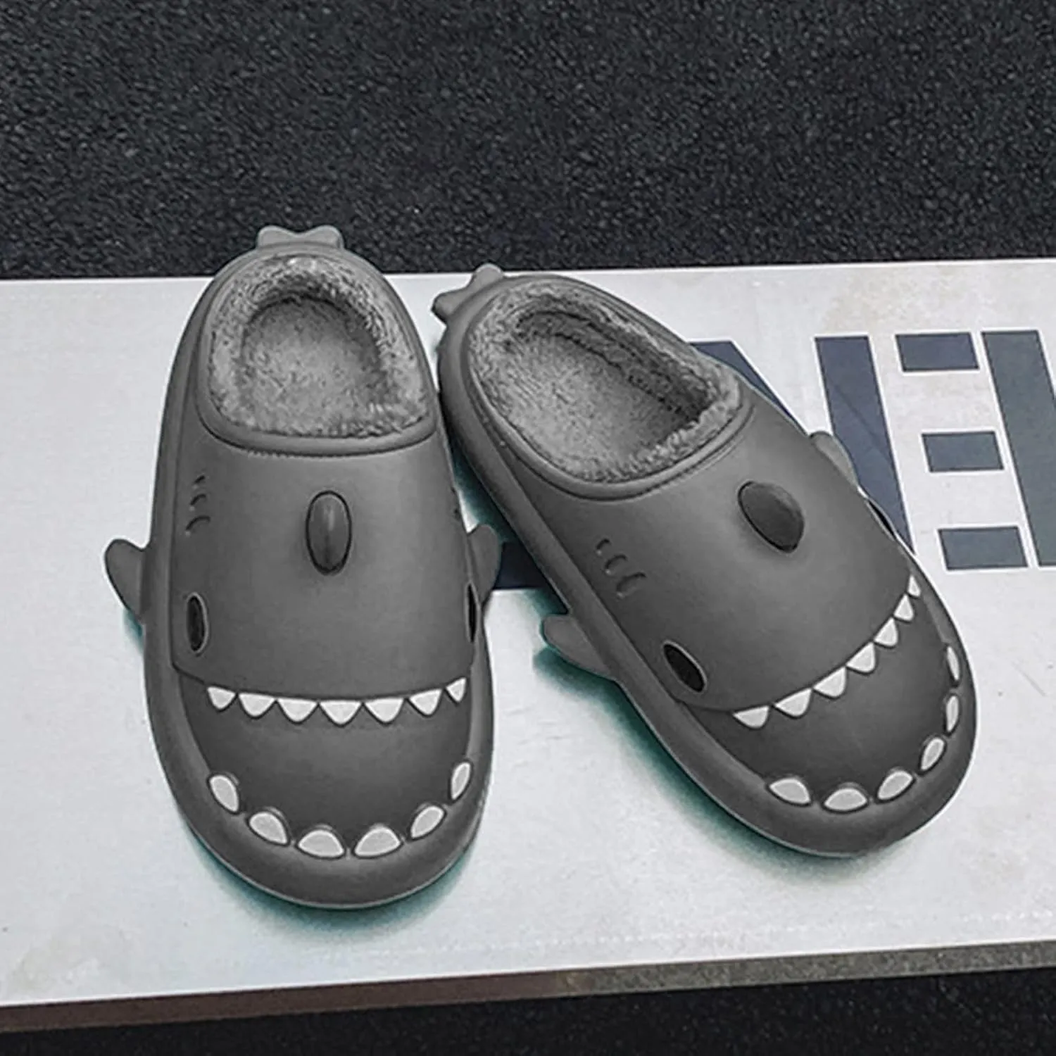 Shark Slippers For Women Men Cozy Funny Fuzzy Slippers For Women Bedroom Slippers House Shoes Slippers Cute Animal Non Slip Warm Slippers For Fall and Winter Indoor Outdoor