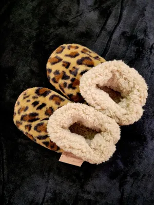 Slippers/Socks