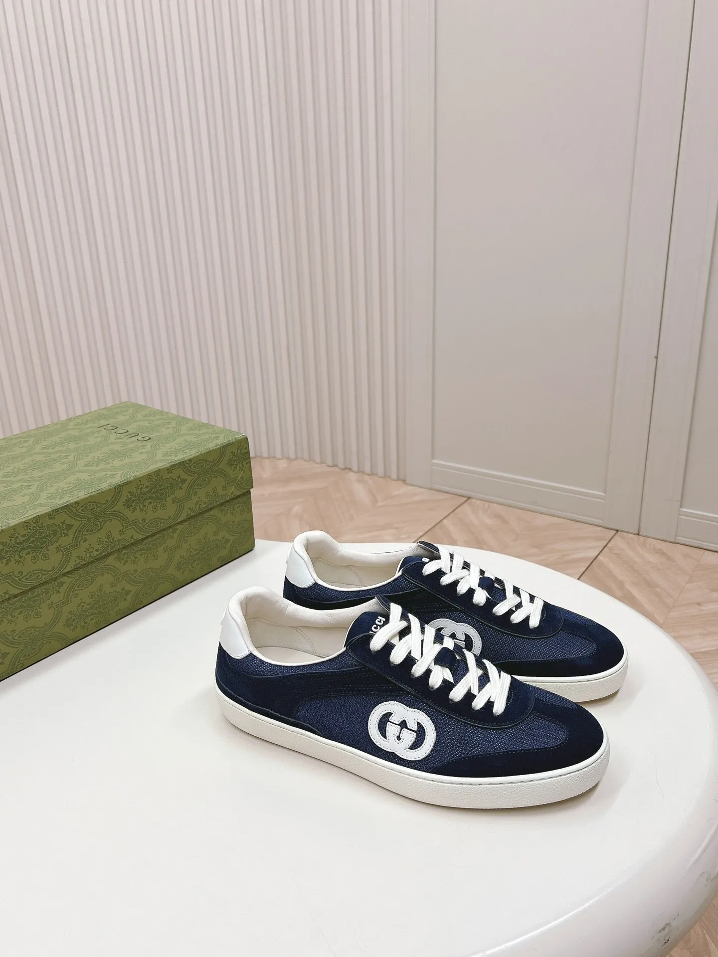 SNEAKER WITH INTERLOCKING G IN SPACE BLUE SUEDE AND MESH