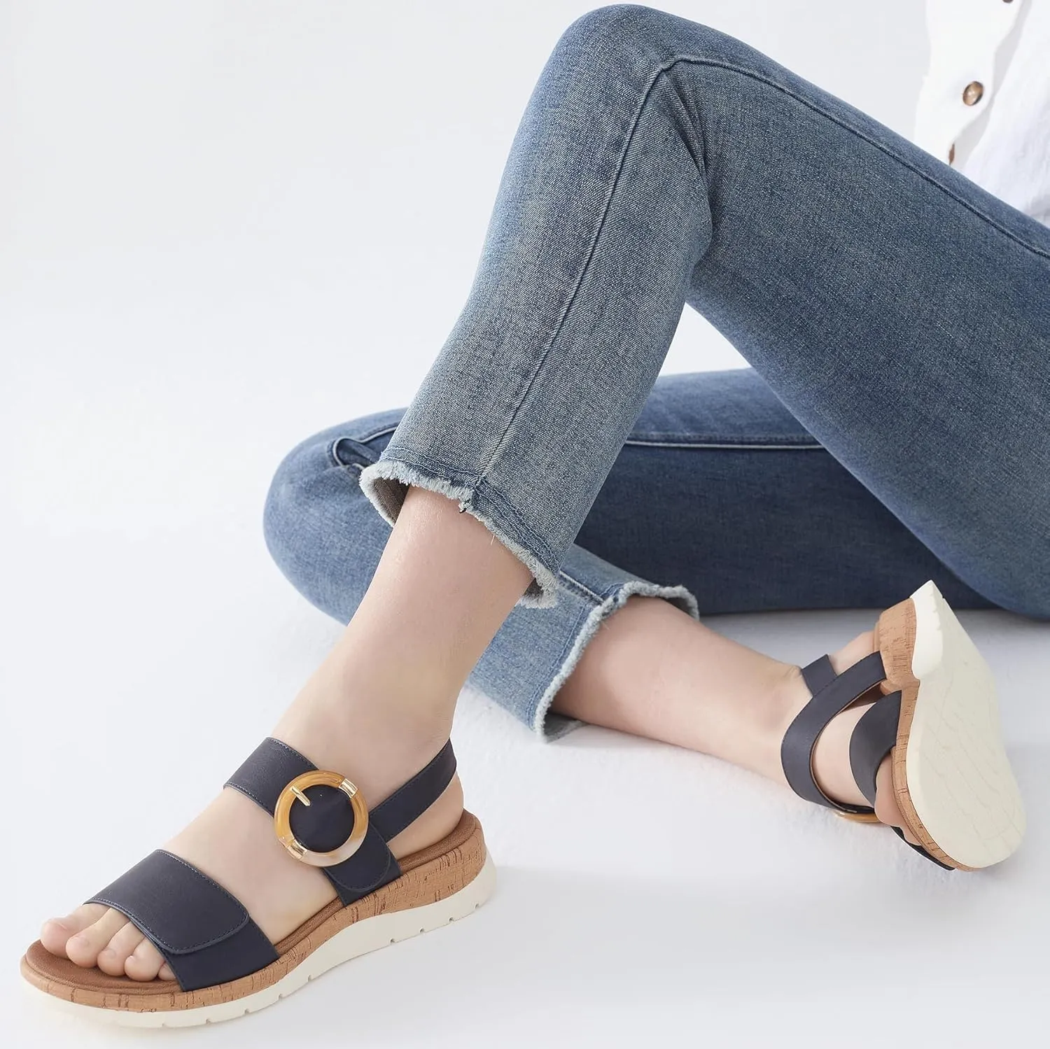 UBFEN Womens Flat Sandals Arch Support Open Toe Walking Comfy Casual Low Wedge Summer Shoes