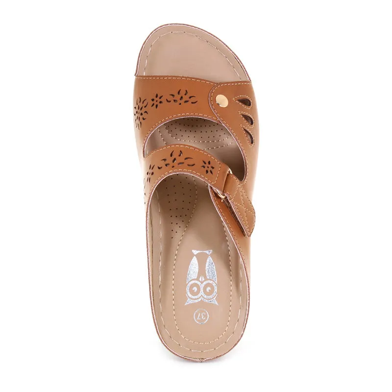 Womens Larissa Wedge Sandal Camel
